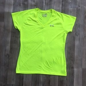 *SOLD* Under armour size medium shirt